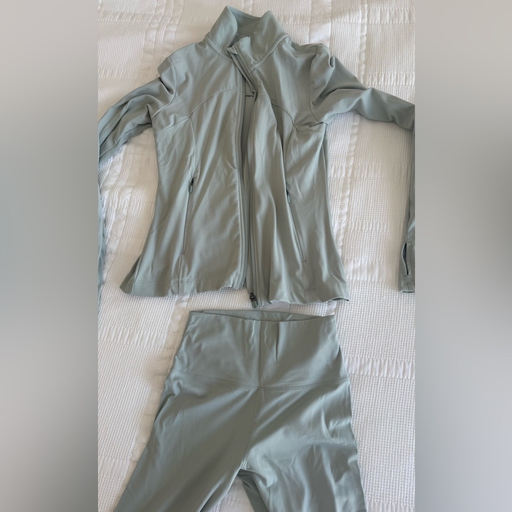 Sleek Gray/green mint Activewear Set